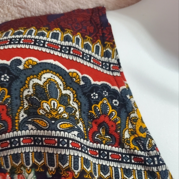 Like NEW Low Cut Sexy Flowy Floral Blouse Sz S - Picture 4 of 7